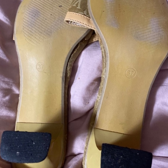 Louis Vuitton Canvas Denim Kitten Heels - Picture 5 of 5